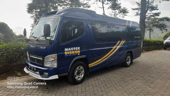 mitsubishi espasio karoseri adi putro