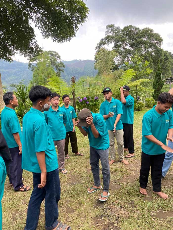 kegiatan fun game outbound